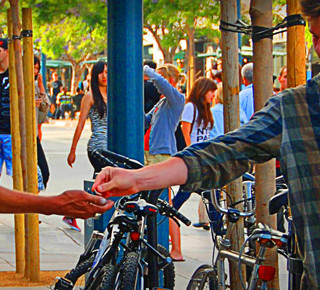 Ποιός είναι ο πιο γενναιόδωρος λαός προς αγνώστους;