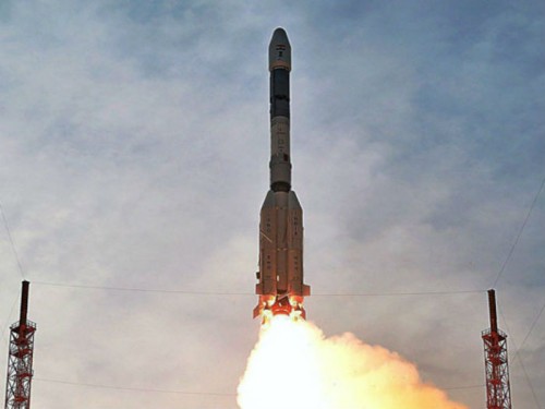Ινδια: Μεγάλος διαστημικός δορυφόρος εκτοξεύθηκε σήμερα στο διάστημα