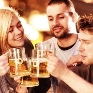 Η κατανάλωση αλκοόλ μπορεί να σας βοηθήσει να χάσετε βάρος!