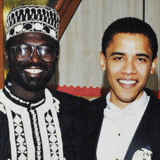 Ο αδελφός του Ομπάμα στηρίζει Τραμπ, αλλά «δεν εκπροσωπεί την οικογένεια»