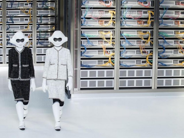 Ρομπότ στην πασαρέλα της Chanel;