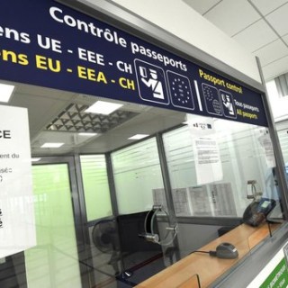 Οι συνοριακοί έλεγχοι εντός της ζώνης Σένγκεν πρέπει να παραταθούν;