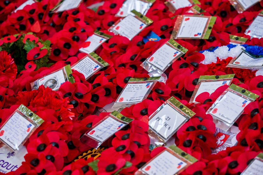epa05626621 Poppy wreaths during a ceremony commemorating the end of World War One at the Menin Gate memorial in Ypres, northern Belgium, 11 November 2016. The Menin Gate is a massive memorial bearing the names of 55,000 British and Commonwealth soldiers killed in the war and whose bodies were never found.  EPA/STEPHANIE LECOCQ