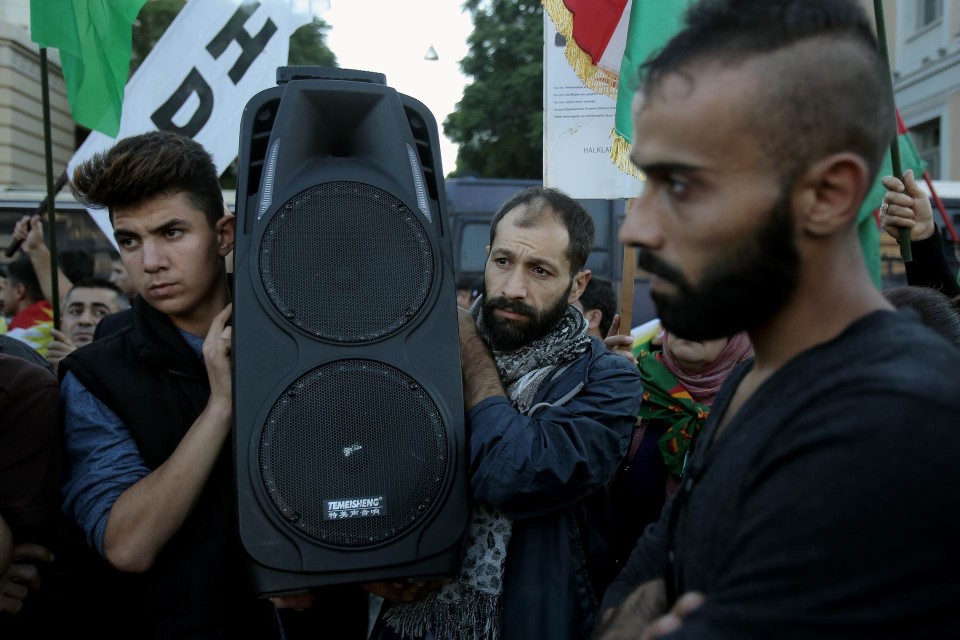 πορεία αλληλεγγύης