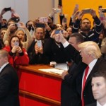 Ο Τραμπ έγινε επίτιμος πολίτης μιας αλβανικής πόλης