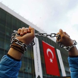 Για «το τέλος της δημοκρατίας» στην Τουρκία μιλάει το HDP