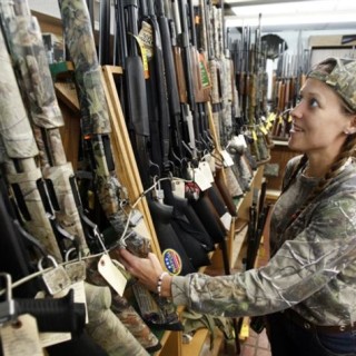 Μέτρα για τον αυστηρότερο έλεγχο της οπλοκατοχής