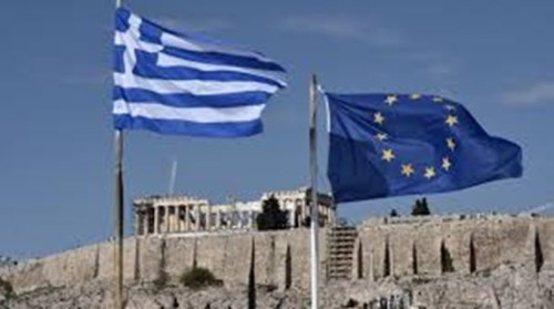Η χαλάρωση της στάσης της ΕΕ στα δημόσια ελλείμματα θα πρέπει να περιλάβει και την Ελλάδα