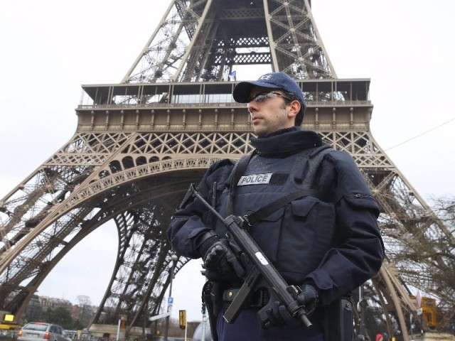 Στις 13 Νοεμβρίου 2015 σημειώνονται οι τρομοκρατικές επιθέσεις στο Παρίσι