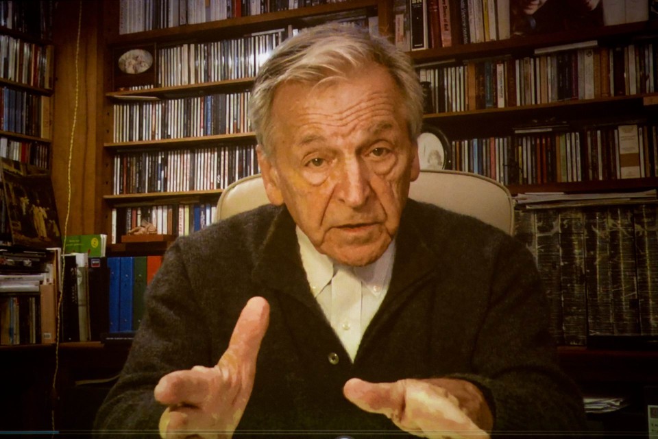 Βασίλης Βασιλικός