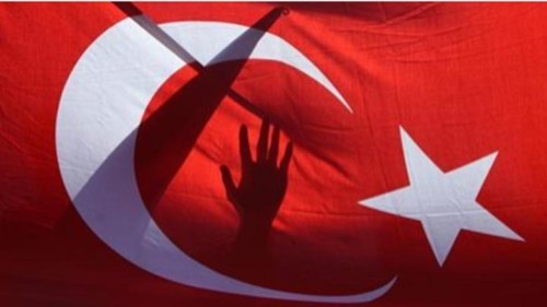 Washington Post: «… μία δεκαετία πριν, η Τουρκία έμοιαζε με αναδυόμενη δημοκρατία…»
