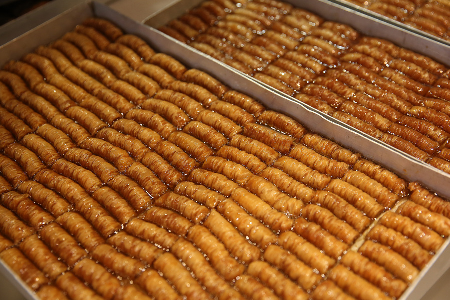 Κι άλλα σιρόπια. Αλέξανδρος ΒΛάχος.