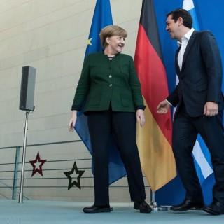Μέρκελ προς Τσίπρα: Οι αποφάσεις δεν λαμβάνονται στο Βερολίνο