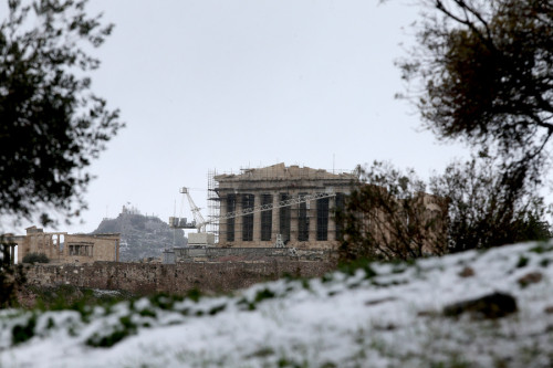 Κακοκαιρία «Ελπίδα»: Χιόνια στο κέντρο της Αθήνας – Η εξέλιξη του καιρού τις επόμενες ημέρες