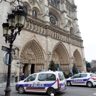 Δρακόντεια μέτρα ασφαλείας σε πολλές ευρωπαϊκές πόλεις ενόψει της Πρωτοχρονιάς