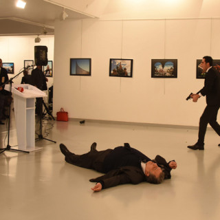 «Σοκαρισμένος» από την δολοφονία του ρώσου πρεσβευτή ο ιμάμης Φετουλάχ Γκιουλέν