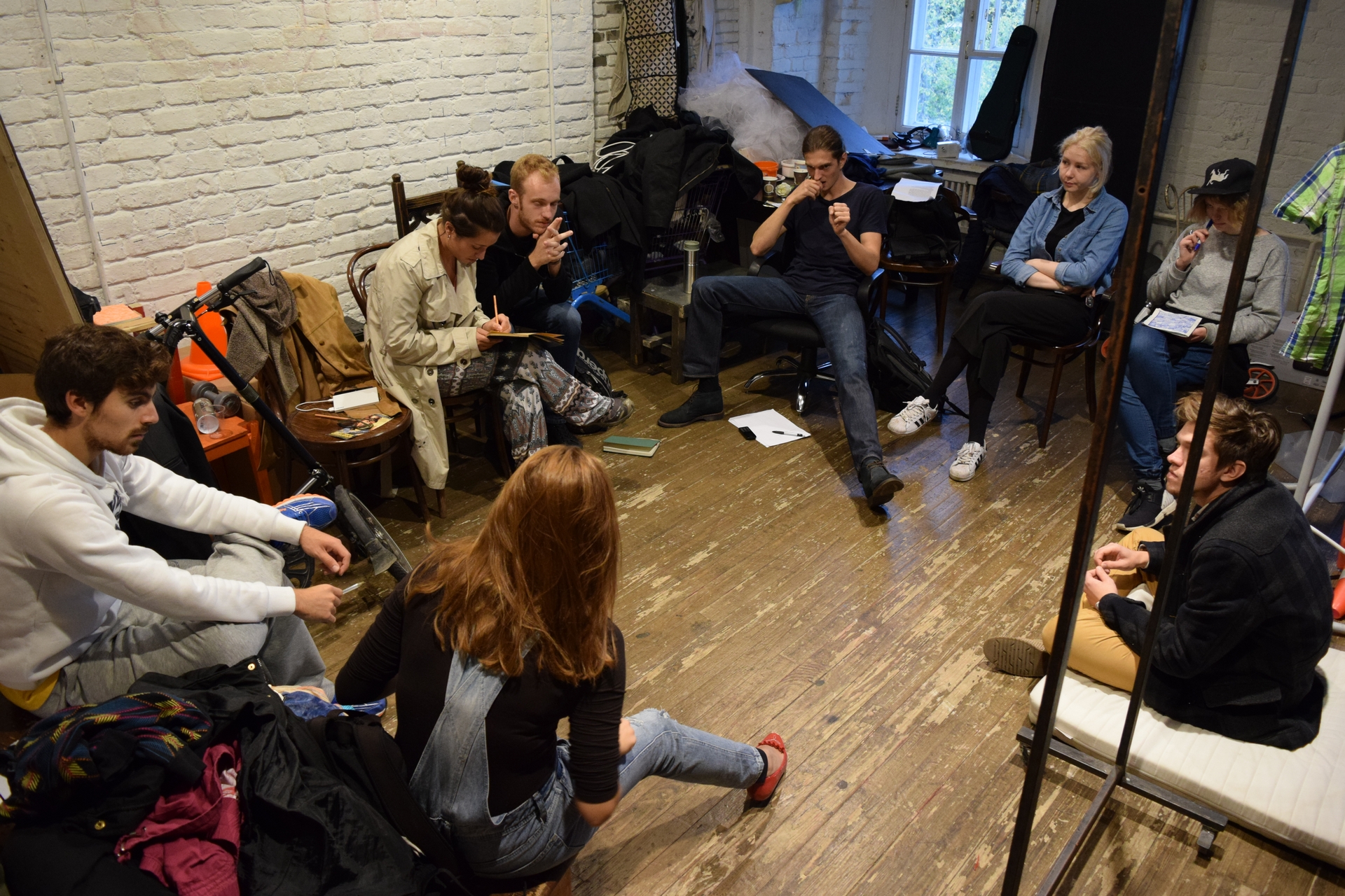 (προφέρεται «пустяк»).  Μιλώντας για σαχλαμάρα, όλες αυτές οι εντατικές