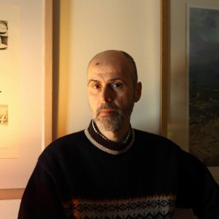 Νίκος Δαββέτας: «Ολόκληρη η λογοτεχνία είναι μια μεγάλη μεταφορά»