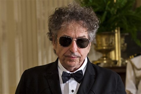 Bob Dylan: «Είχα τόσες πιθανότητες να κερδίσω, όσες και να βρεθώ στο φεγγάρι»