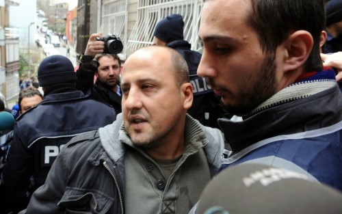 Συνελήφθη ο βραβευμένος Τούρκος δημοσιογράφος Αχμέτ Σικ
