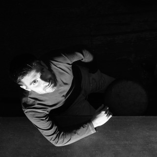 Ο Απόστολος Παπαποστόλου εμπνέεται από τους Radiohead, τους Nine Inch Nails και τη Bjork