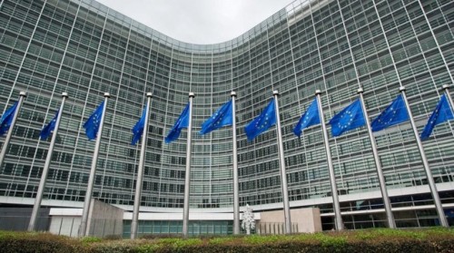 Ευρωπαϊκή Επιτροπή: Θα εξετάσουμε τα μέτρα που εξήγγειλε ο πρωθυπουργός Αλέξης Τσίπρας