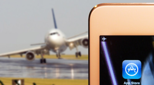 ΗΠΑ: Απαγορεύονται οι ηλεκτρονικές συσκευές στην καμπίνα αεροπλάνων σε πτήσεις από 8 μουσουλμανικές χώρες