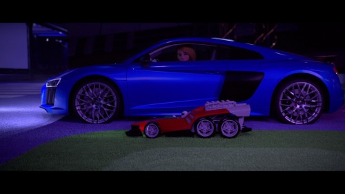 Πριγκίπισσα σε άμαξα ή σε αμάξι; Δείτε την έξυπνη χριστουγεννιάτικη διαφήμιση της Audi