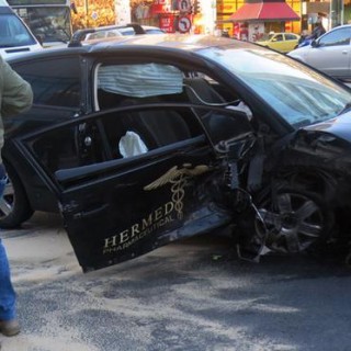 Σοβαρό τροχαίο στη Συγγρού με 6 τραυματίες