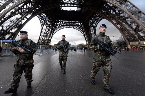 Στη Γαλλία φοβούνται τρομοκρατικό χτύπημα μέσα στην εορταστική περίοδο