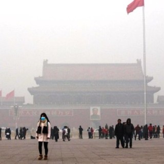 «Κόκκινος» συναγερμός στο Πεκίνο εξαιτίας της ατμοσφαιρικής ρύπανσης