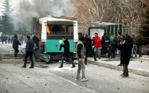 Έκρηξη σε λεωφορείο που μετέφερε στρατιώτες στην Καισάρεια – Τουλάχιστον 13 νεκροί