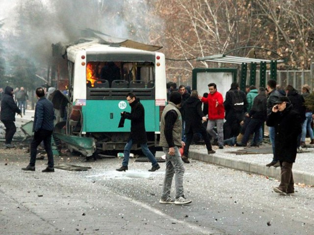 Έκρηξη σε λεωφορείο που μετέφερε στρατιώτες στην Καισάρεια – Τουλάχιστον 13 νεκροί