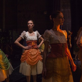 Είδαμε τη Ζιζέλ κάτω από το ημίφως των παρασκηνίων