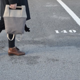 Μια μουσειολόγος και μια αρχιτέκτονας σχεδιάζουν χειροποίητες τσάντες με meraki