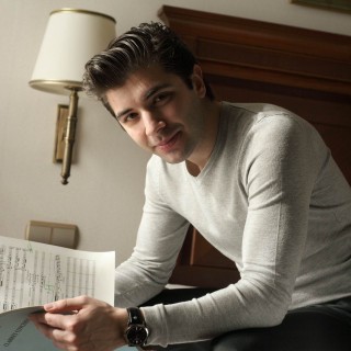 O μαέστρος Διονύσης Γραμμένος έχει διευθύνει ορχήστρες σε τρεις ηπείρους. Και είναι μόλις 27…