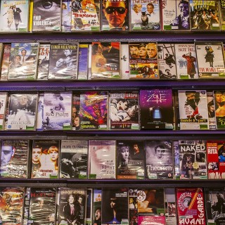 Αυτό το DVD Club των Εξαρχείων θα υπάρχει και μετά το τέλος του Κόσμου