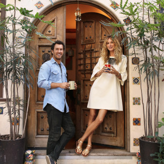 Venice Beach style! Αυτή είναι η πρώτη συλλογή ρούχων της TOMS X &OTHER STORIES