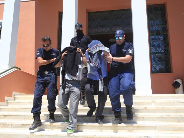 Ο φόβος των 8 Τούρκων αξιωματικών -που δικάζονται σήμερα στον Άρειο Πάγο- σε ένα βίντεο