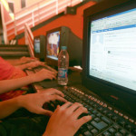 «Κολλάς» με τις ώρες στο Facebook; Μάθε εδώ με τι έχει να κάνει