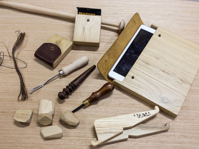 Στην XYLART κατασκευάζουν ξύλινες, χειροποίητες θήκες για ipad και τις εξάγουν στο εξωτερικό