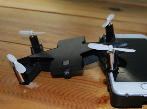 Η SELFLY μεταμορφώνει το κινητό σου σε drone
