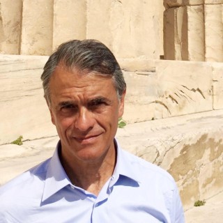 Νεκρή φύση με μήλα και κάστανα, του Χάρη Βλαβιανού