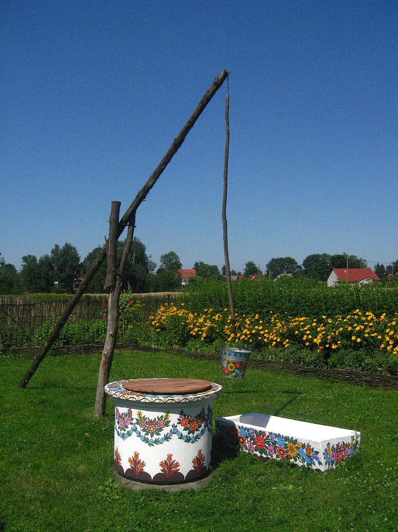 800px-Zalipie_żuraw