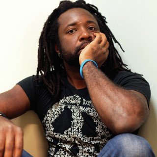 Σφαίρες, γκάντζα, ντρέντλοκς και ρέγκε