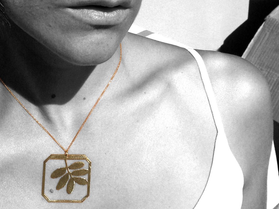 SKINOS gold plated silver pendant