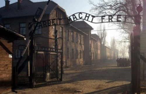Πολωνία: «Τα στρατόπεδα θανάτου ήταν της ναζιστικής Γερμανίας- ZDF ζήτα συγγνώμη!»