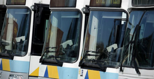 Πώς κινούνται σήμερα τα ΜΜΜ: Λεωφορεία, τρόλεϊ, τραμ και μετρό