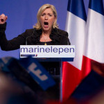 Το γύρο του Διαδικτύου κάνει βίντεο όπου δημοσιογράφος απομακρύνεται με τη βία όταν κάνει ερώτηση στη Λεπέν