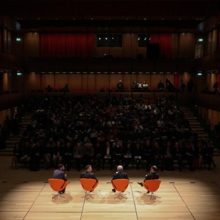 «Μια σπουδαία ευκαιρία. Πρέπει να την αρπάξουμε από τα μαλλιά»